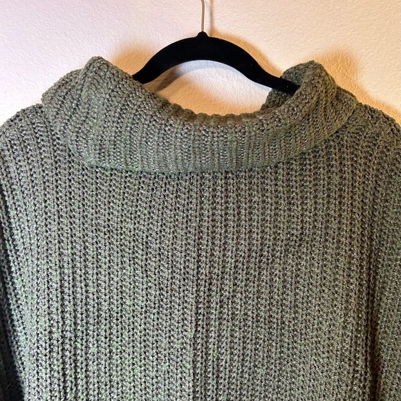 Lands End W Medium CableKnit Baggy Green Cowlneck Fisherman Boyfriend Sweater - Picture 16 of 16